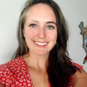 Meet your Posher, Dana